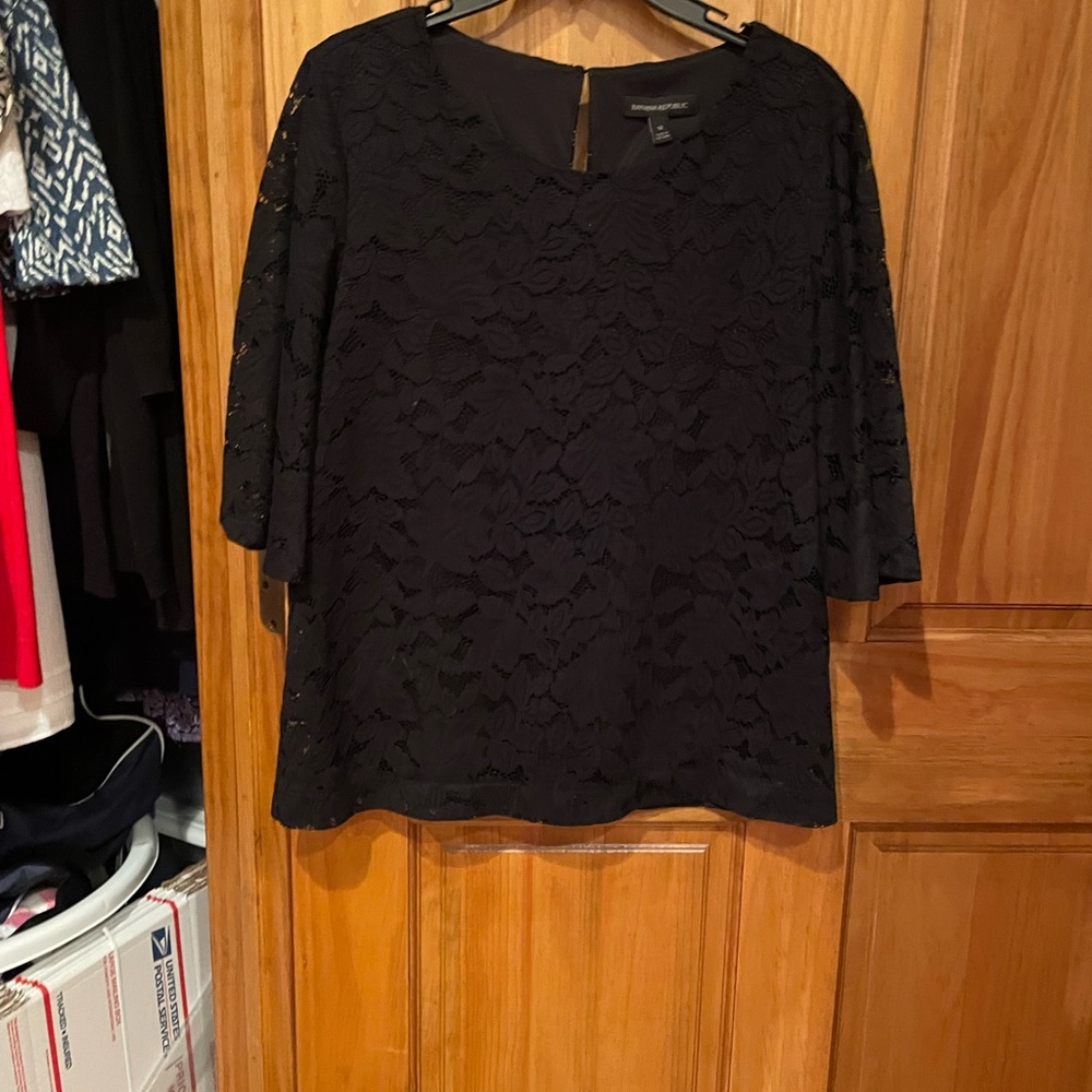 Banana Republic too size large in black
